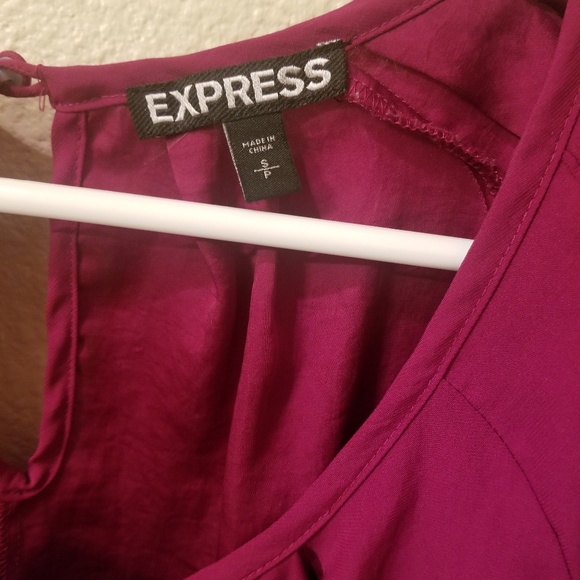 Express Fuschia Blouse Size Small - Picture 6 of 6